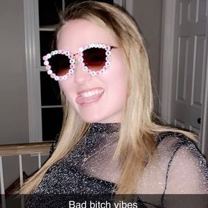 Meet your Posher, Nicole